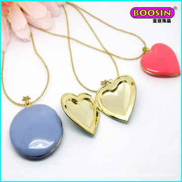 Bonita joyería de collar con colgante de caja de corazón de esmalte dorado de moda